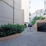 Onyx City Center Apartment With Parking